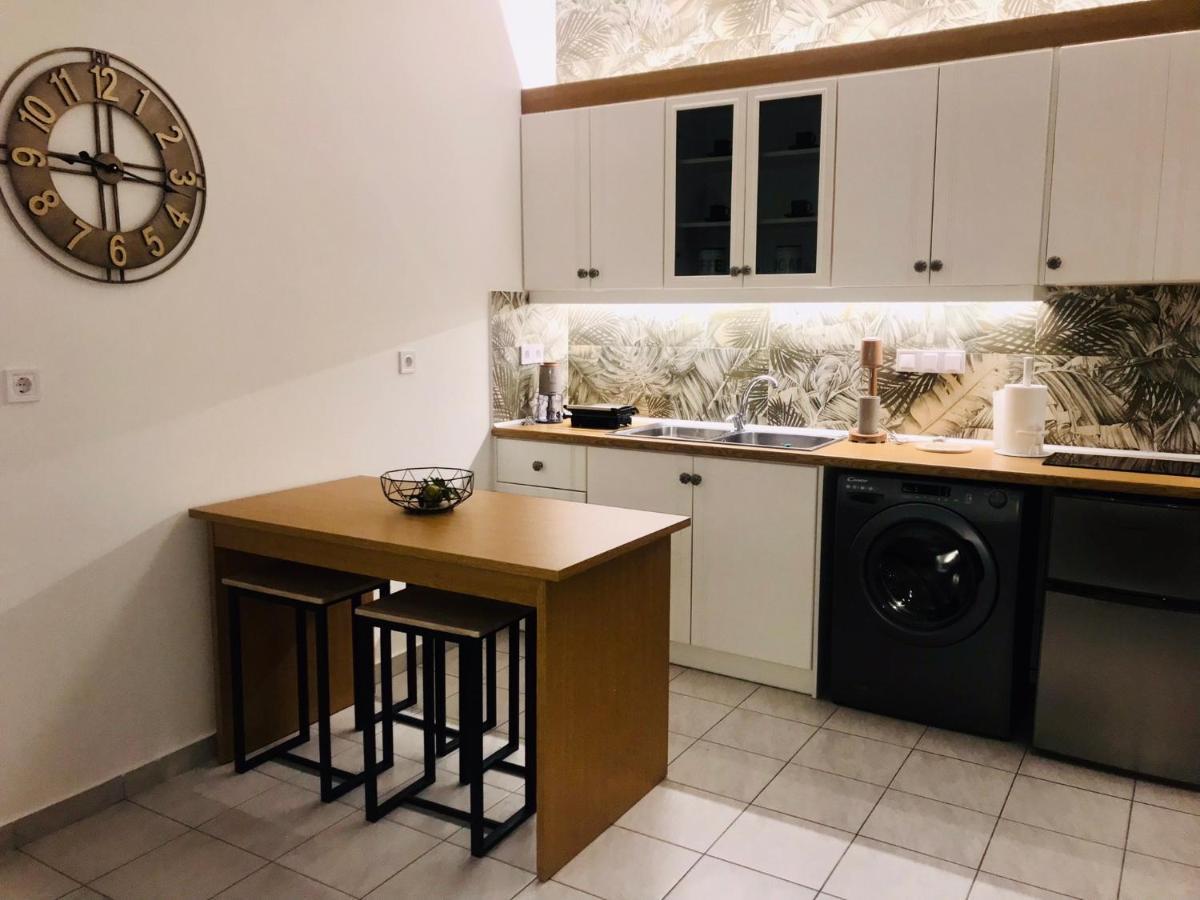 Benaki Balsam Lägenhet Kalamata Exteriör bild